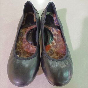 Born Black Ballet Slipper Shoes Size 6.5